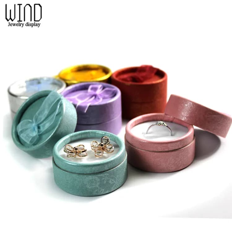Großhandel 24 teile/los Multi-farbe Bogen Kleine Runde Ring Box Stud Ohrringe Schmuck Box Geschenk Box Für Ring Display schmuck 5,5x3,5 cm