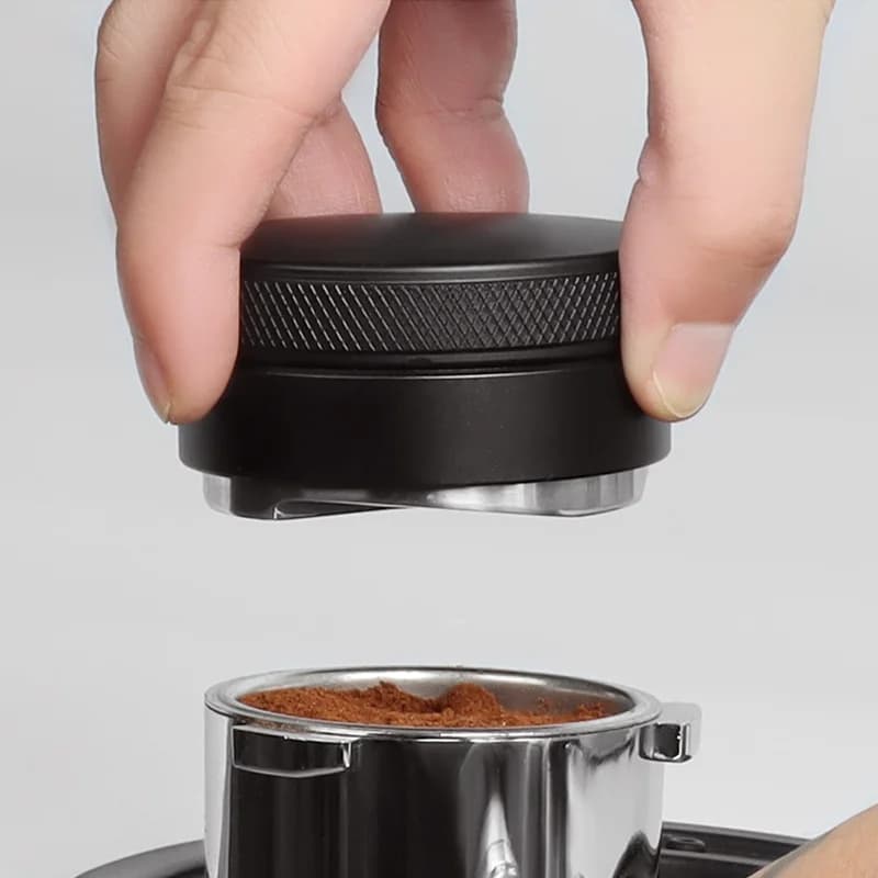 Kaffeeverteiler, Espresso-Verteilungswerkzeug/Nivelliergerät, 3 abgewinkelte Neigungen, verstellbarer Palm-Tamper, passend für 51/53/58 mm