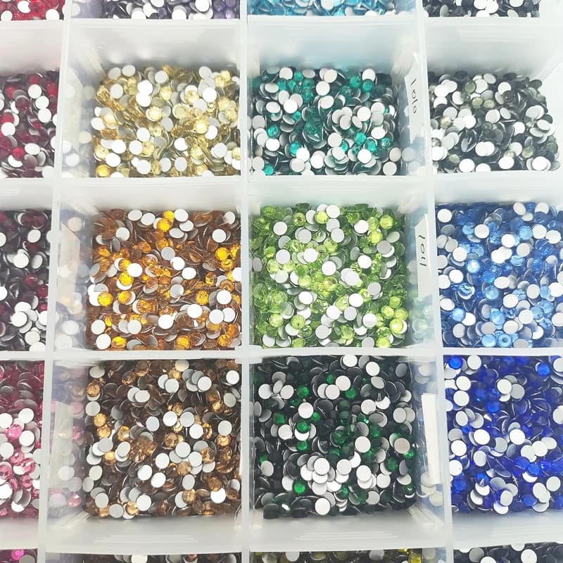 Kleine Glas-Nagelkunst-Strasssteine SS3 SS4 SS5 SS6 1440 Stück Glitzer-Kristalle zum Aufkleben AB-Steine mit flacher Rückseite für Nägel