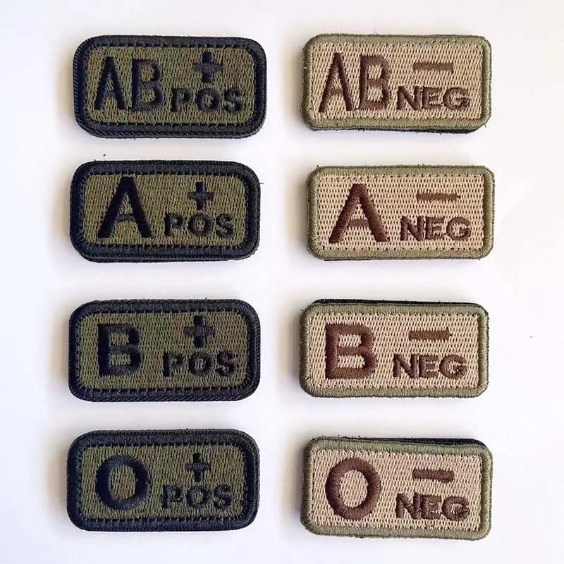 2,5*5CM, A B AB O POS-NEG Blutgruppe Abzeichen Stoff Applikation Stickerei Klettverschluss Patches, militärischer taktischer Aufnäher auf Rucksack