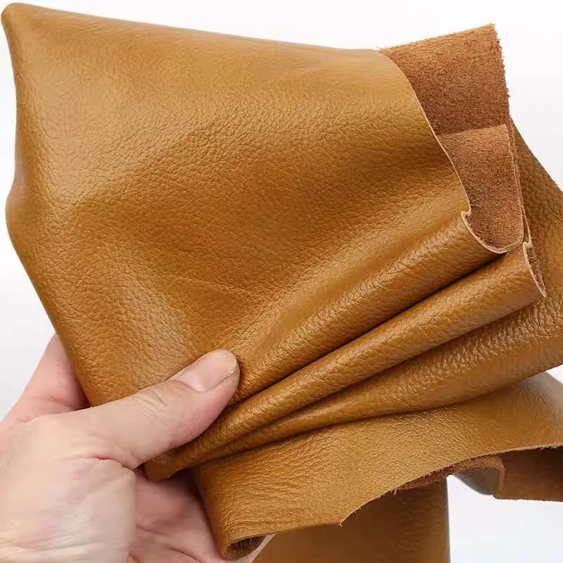 Hellbraune weiche Tasche mit Sofasitz und Kopfteil aus Rindsleder, Stoff aus echtem Leder, importiertes zweifarbiges Ledermaterial