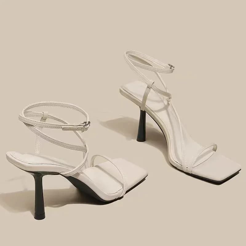 Dünne Riemen Schnalle Sandalen Lässige Mode Temperament Ferse Sandalen frauen Sandalen Sommer Neue High Heel Quadratischen Kopf Offene spitze