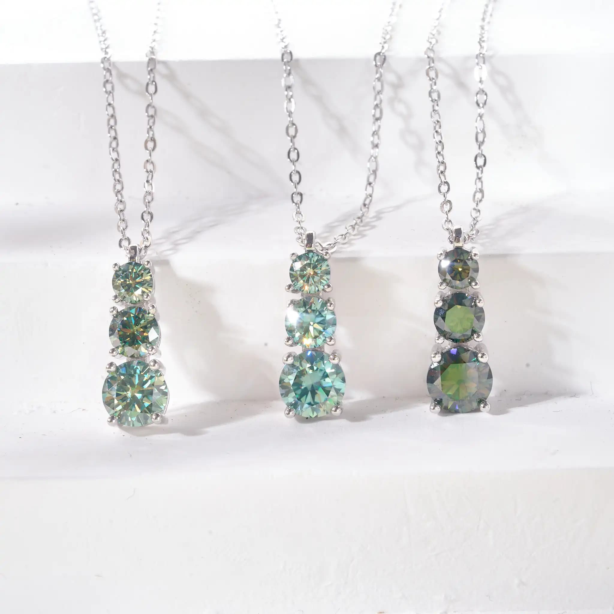 2024 neue original 1,8 Silber drei Stein Anhänger Halskette Moissan ite 1.8ct weiblichen Schmuck Valentinstag Geschenk Halsketten für Frauen