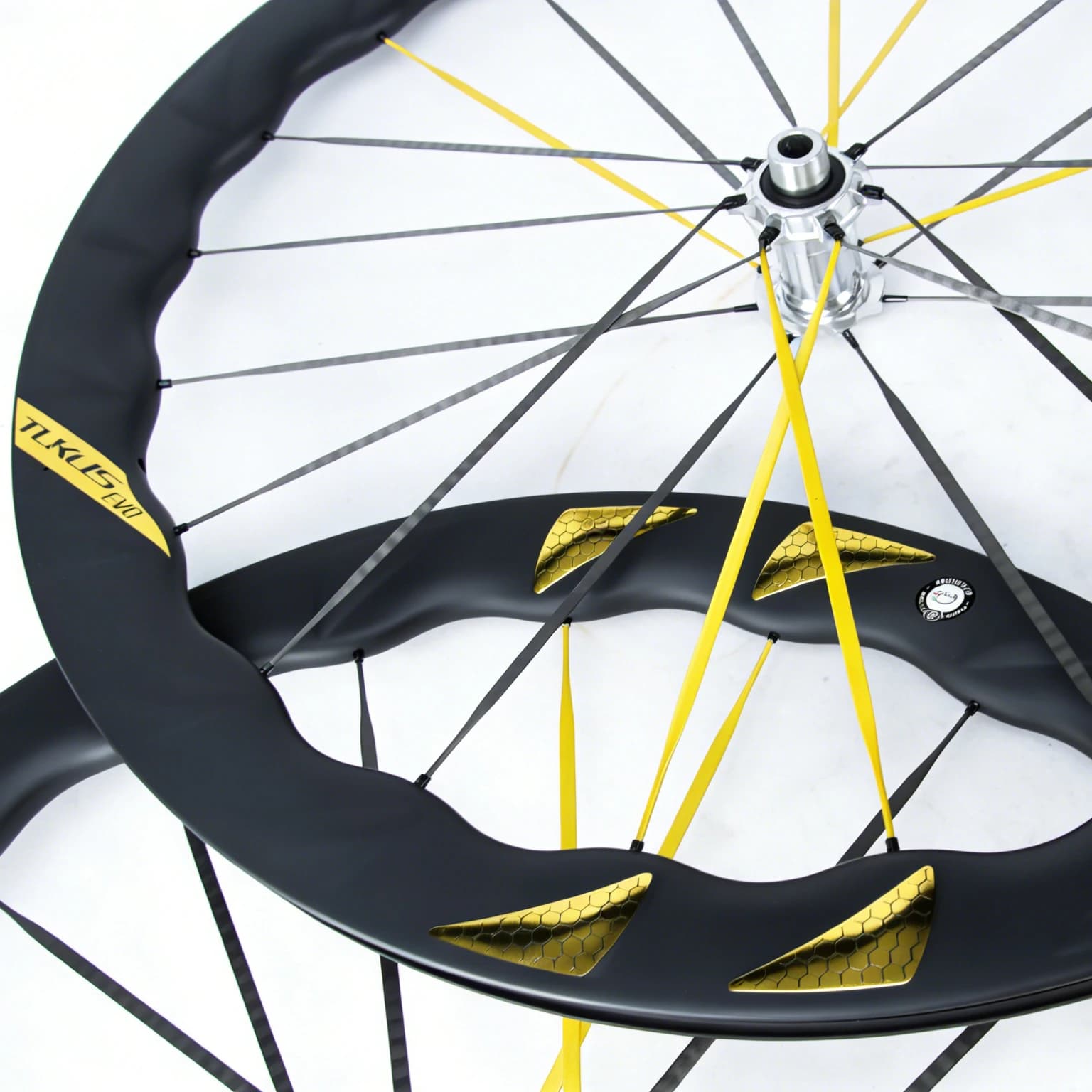 TUKUS BLUEFIN EVO Carbon-Laufradsatz Schwarzgoldene Speichen Ratchet 36T Carbonfaser-Rennräder 700C Scheibenbremse Rennrad-Laufradsatz