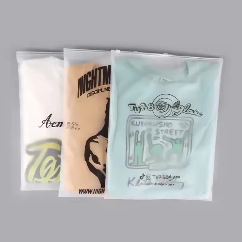 Individuell Bedruckte Kleidungsverpackungstasche Mattierte Reißverschlusstasche T-Shirt Badeanzug Aufbewahrungstasche Firmenproduktverpackung mit