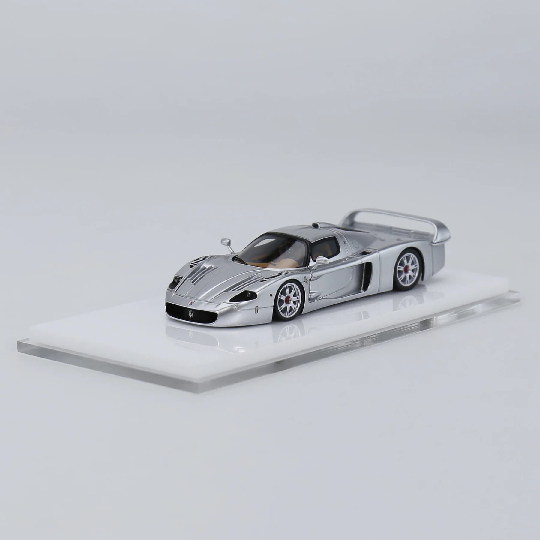 YM MC12 Stradale Racing Sports Resin-Automodell im Maßstab 1:64, 4 Farben