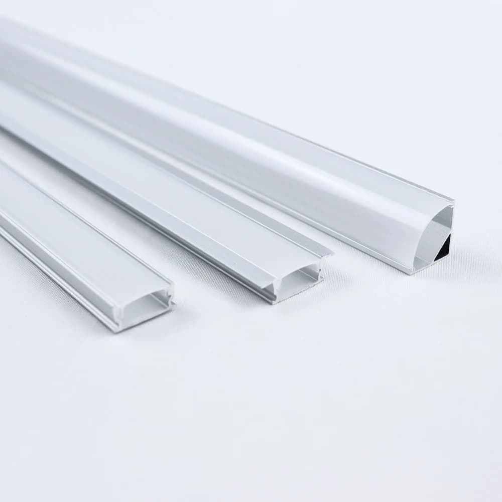 2-35 Stück/Set LED-Aluminiumprofil 0,5m/Stück U/V/W-Form Ecke für 5050 2835 LED-Streifenleuchten Kanalhalterung Weiße/Schwarze Abdeckung