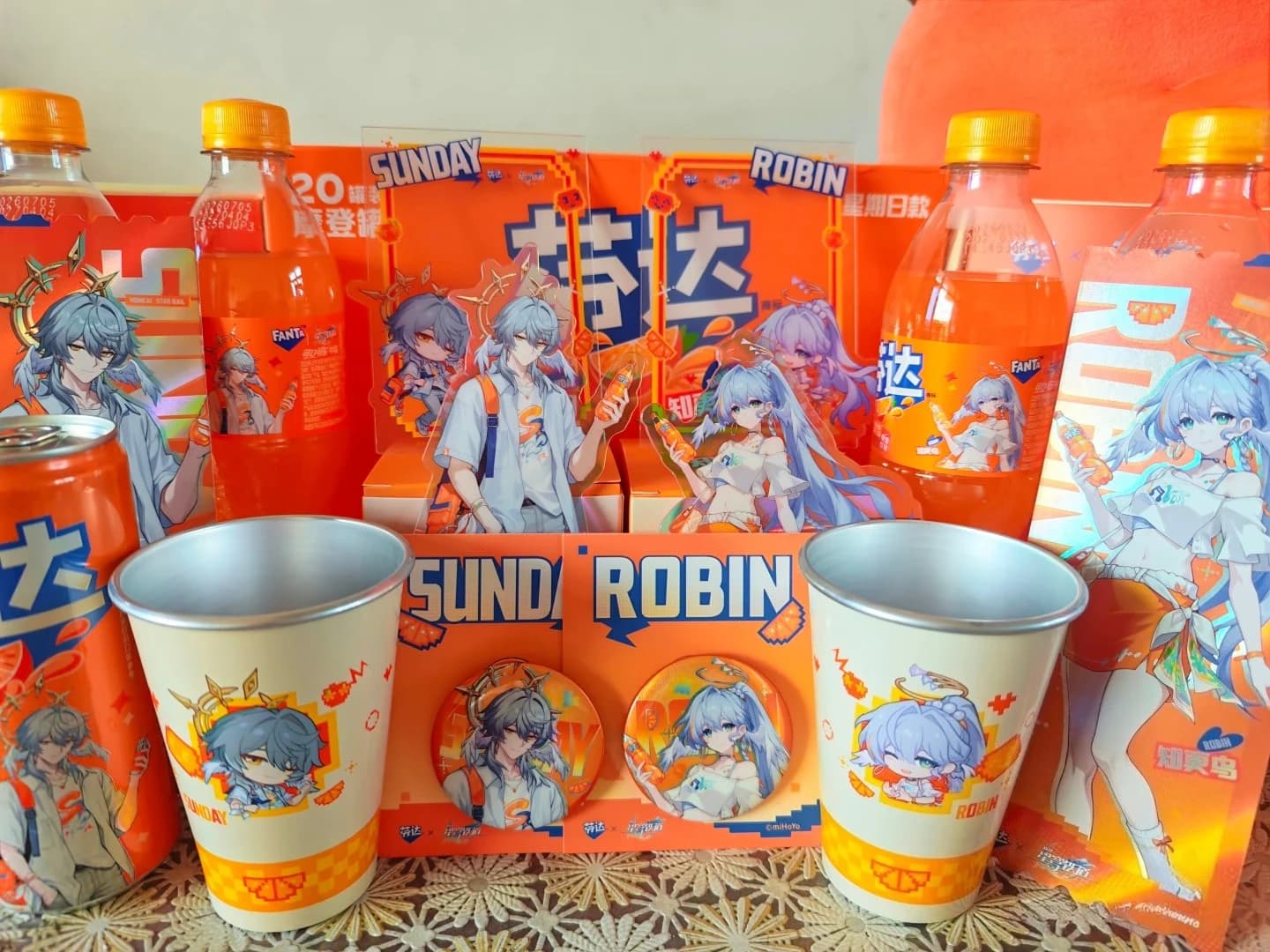 Auf Lager: Offizieller Honkai: Star Rail X Fanta Robin 350ml Becher, Acrylständer, Laser-Ticket, Transparente Karte, Flaschenanhänger