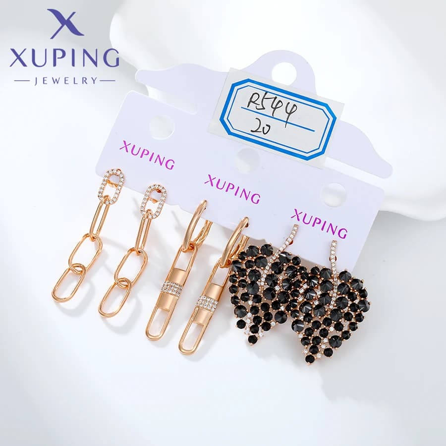 Xuping Schmuck Modische Trendige Ohrringe Gruppenaktion Charmante Gemischte Designs Goldfarbene Creolen für Damen Partygeschenk