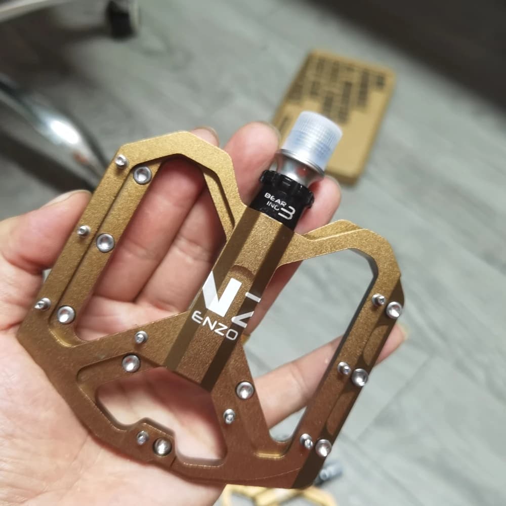 Neue flache fuß Ultraleicht Mountainbike Pedale MTB CNC Aluminium Legierung Versiegelt 3 Lager Anti-slip Fahrrad Pedale Fahrrad teile