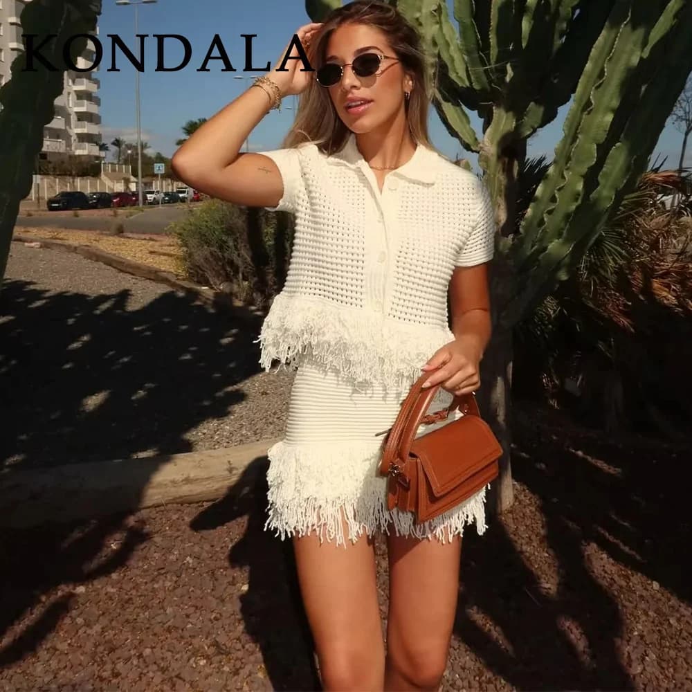 KONDALA 2026 Frühling Sommer Eleganter Gestrickter Quasten-Anzug für Damen mit Umlegekragen, Ausgeschnittenem Oberteil und Elastischem Minirock