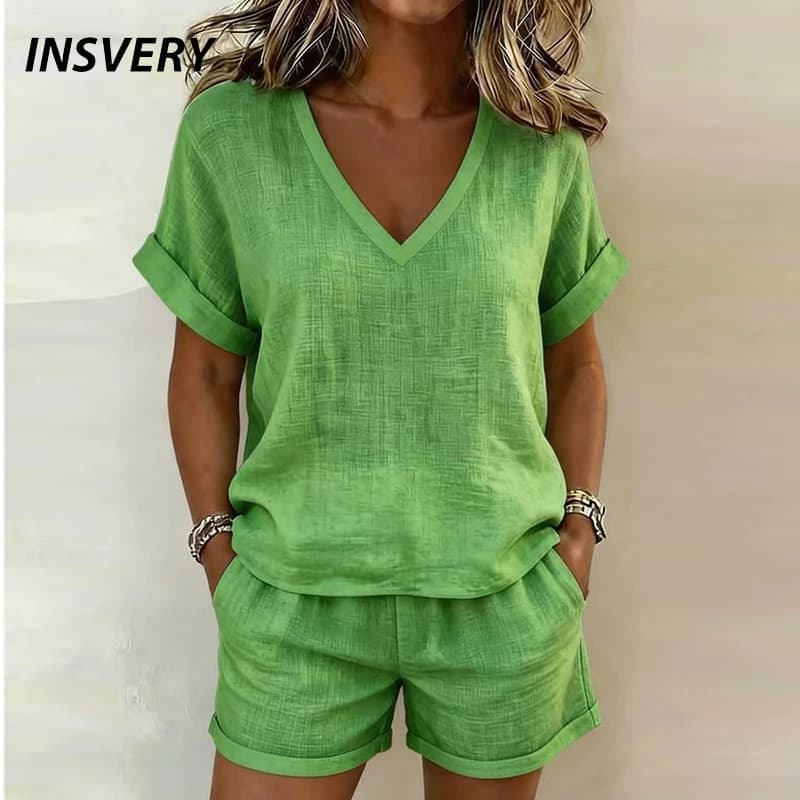 Sommerliches Zweiteiler-Set für Damen: Kurzärmliges V-Ausschnitt-Shirt und lockere Shorts mit Taschen – Bequeme Strand- und Urlaubsoutfits