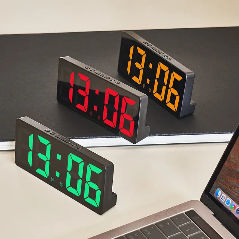 Digitaler Wecker, Sprachsteuerung, Temperatur, Schlummerfunktion, Nachtmodus, Desktop-Tischuhr, 12/24 Stunden, störungsfreie Funktion, LED-Uhren