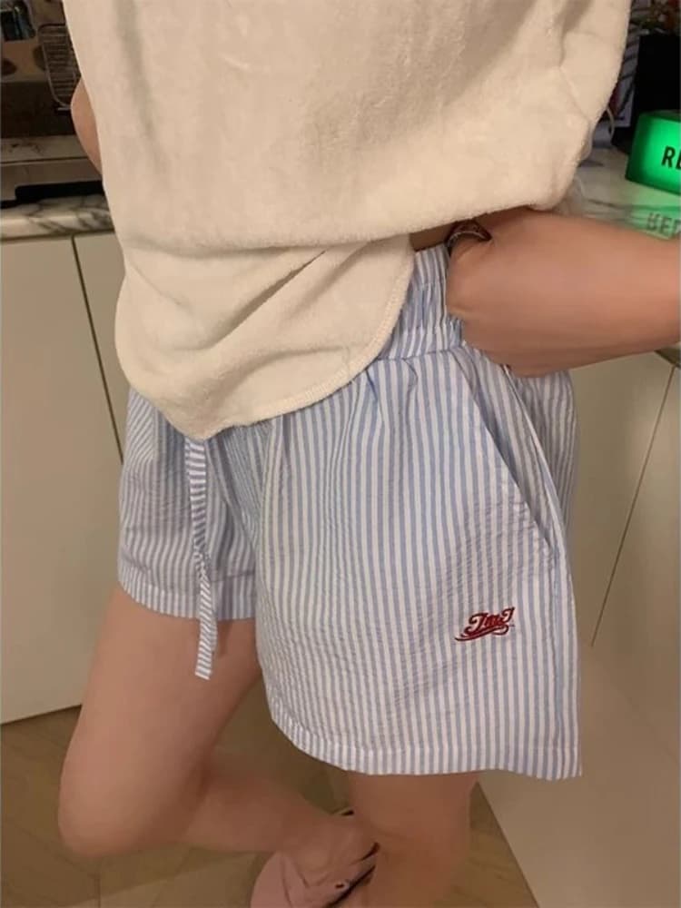 HOUZHOU Blau Gestreiften Brief Stickerei Shorts Frauen Breite Bein Koreanische Mode Kurze Hosen Kordelzug Baggy Casual Jorts Sommer