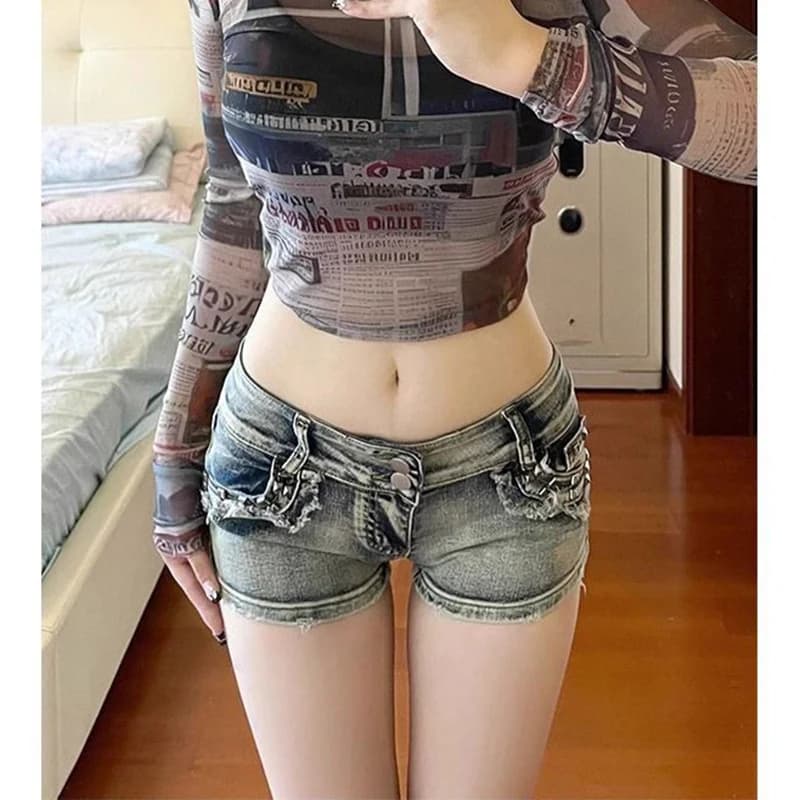 Sommerliche Mädchen-Jeans: Schlanke, Dünne Denim-Shorts im Koreanischen Stil mit Niedriger Taille - Vintage-Mode für Damen