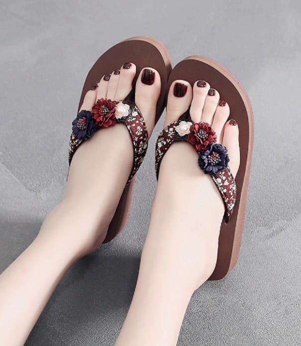 Mädchen-Flip-Flops mit Blumen braun 30