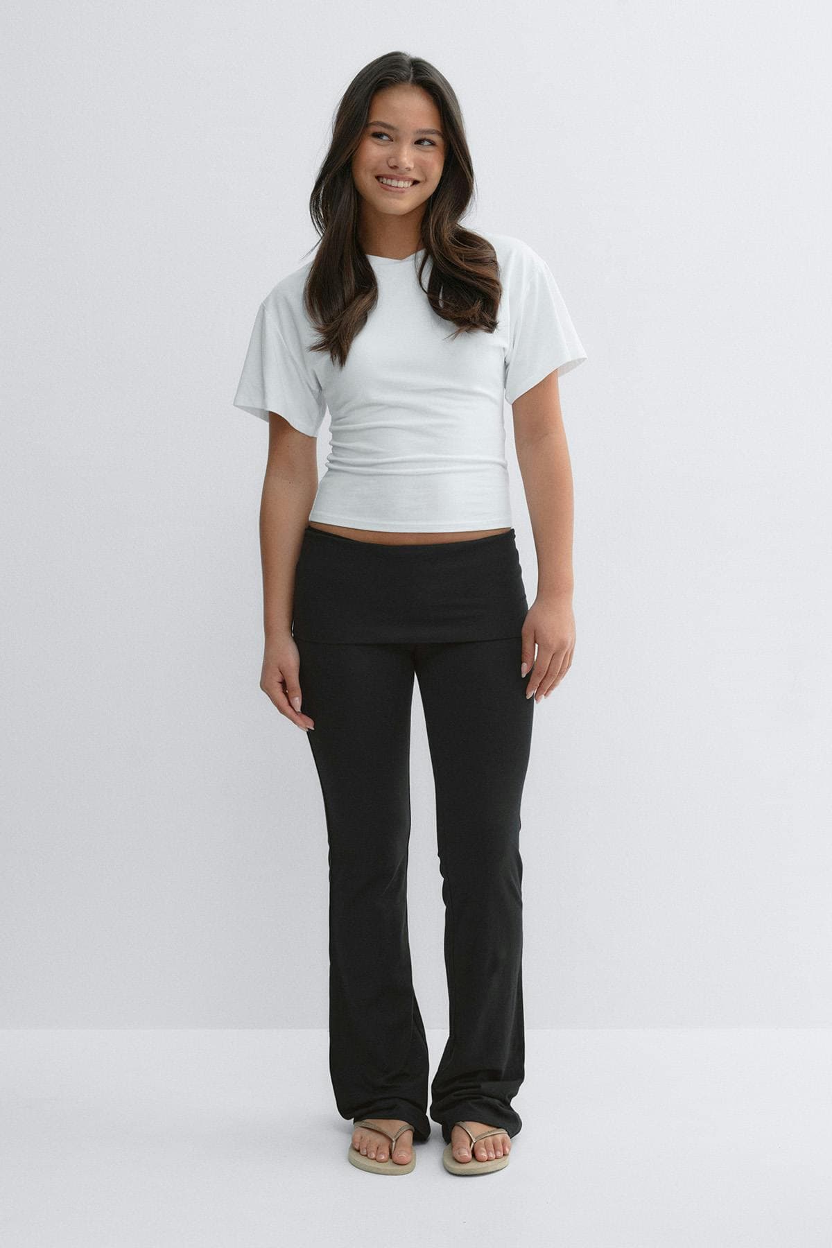 Gina Tricot - Y low waist yoga leggings - Yoga pants für Mädchen 9–14 Jahre - Schwarz - 134/140 - Mädchen