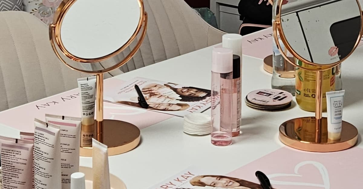 Workshop für Tages-Make-up inkl. typgerechter Hautpflege für 1-3 Pers.