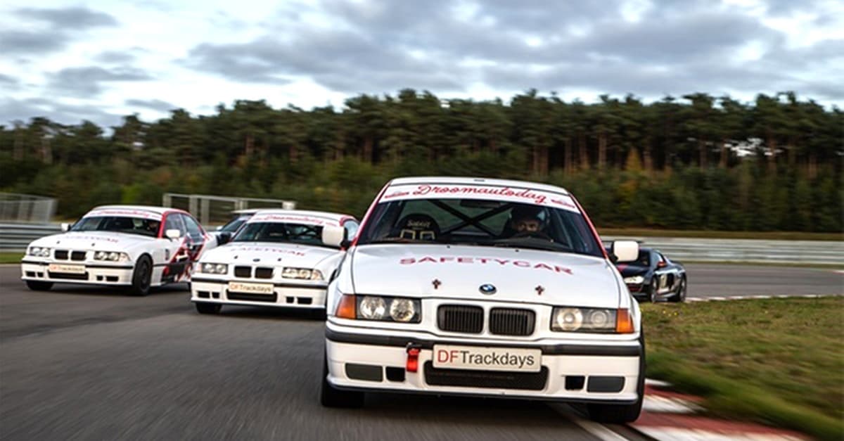 Taxi- / Race-Experience mit BMW, Audi oder WestField Cup für 1 Person