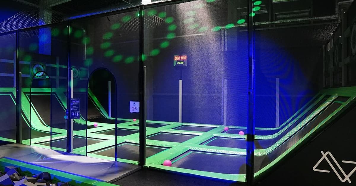 90 Min. Open Flight Trampolinspaß inkl. Sprungsocken für 1-4 Personen