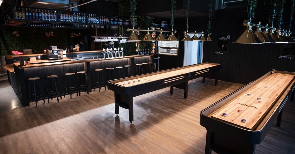 Woodcutter Hamburg: 1 Std. Shuffleboard - optional Nagelspiel/Pizzen