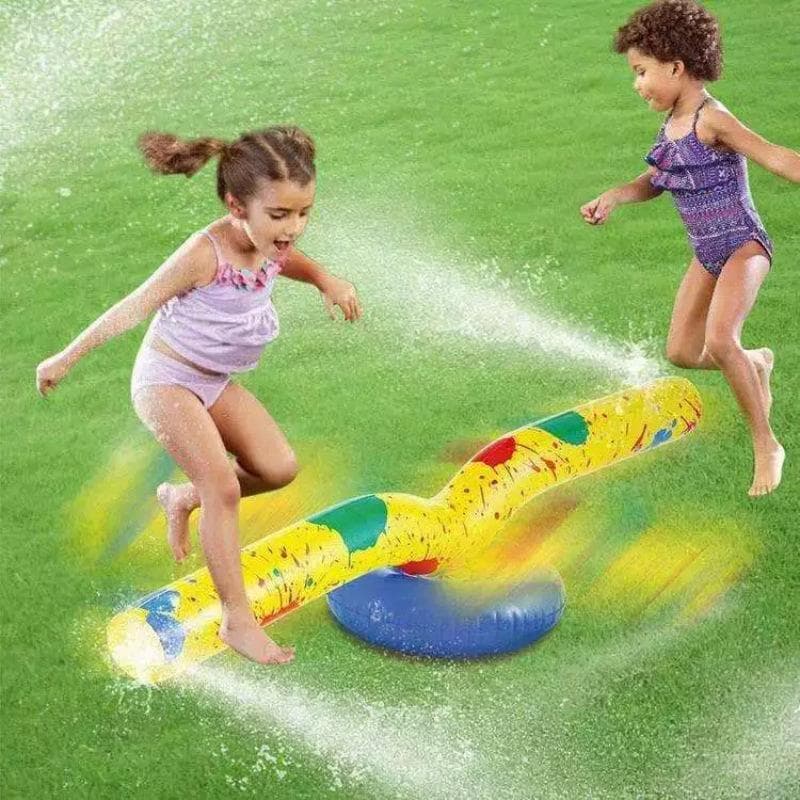 Drehbarer Wassersprühstab für Kinderspiele im Freien – Ein Wassersprühstab, der für die Verwendung auf Rasenflächen im Freien konzipiert ist