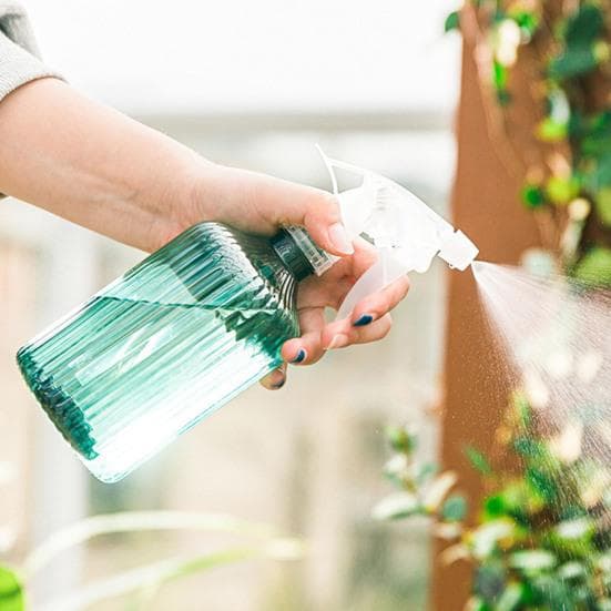 Stilvolle wasserdichte, leichte Pflanzen-Befeuchtungsflasche mit komfortablem Griff und Trigger-Kopfspray für den Salon rosa