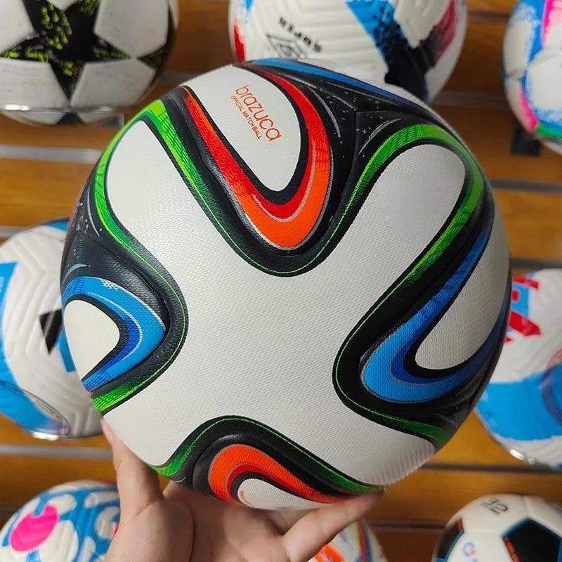 2014 Spiel PU Fußball Männer Professionelle Größe 5 Futbol Kind Outdoor Sports Training Ball Hochwertige Erwachsenen Team Fußbälle