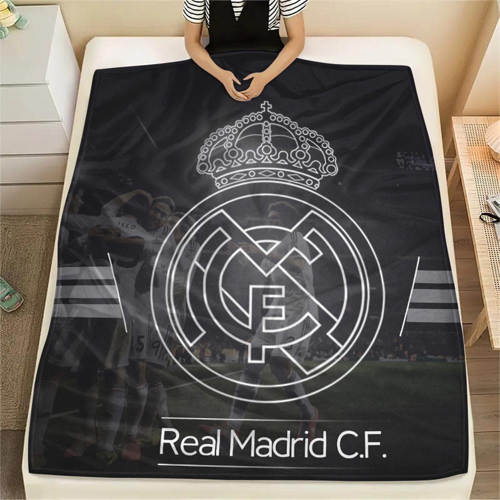 Real Madrid Team, gemustert Flanelldecke, Hohe Qualität, Bequem für alle Jahreszeiten, Heimdekoration, Wärme und Komfort, Perfekt für Geschenke.