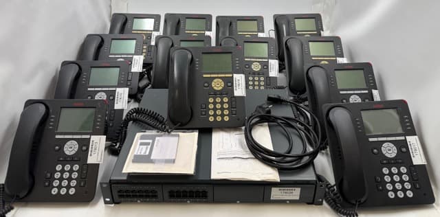 AVAYA IP Office IPO 500 V2 Telefonanlage + 13x Avaya 9508 digitale Tischtelefone | Zustand: Sehr gut | mit Garantie