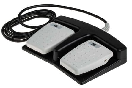RS PRO Universal Fußschalter Tastend, DPST Thermoplast, 3A 24 V ac, IPX7