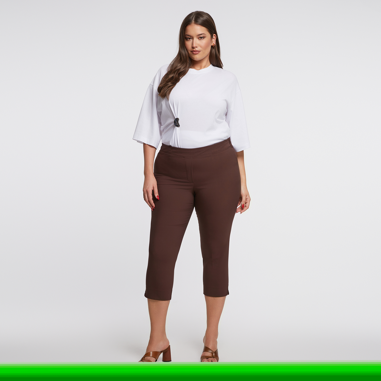 Basic cotton capri pants