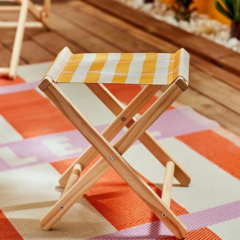 Klapphocker für den Poolbereich 37 cm hoch Holz und gelber Stoff