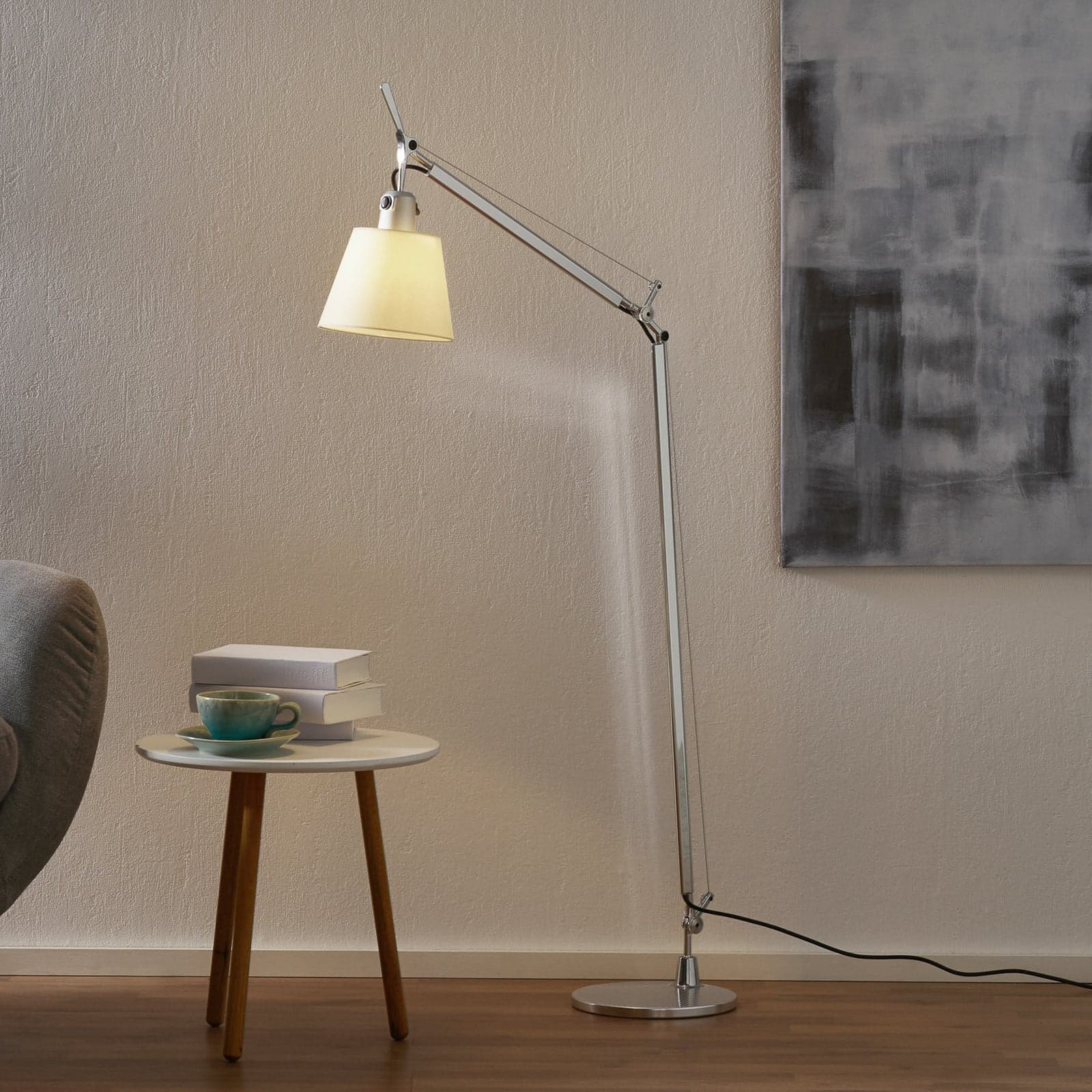 Tolomeo Basculante Lettura Stehleuchte Pergament - Artemide - Wohnzimmer - Design - Metall - Mit Schirm