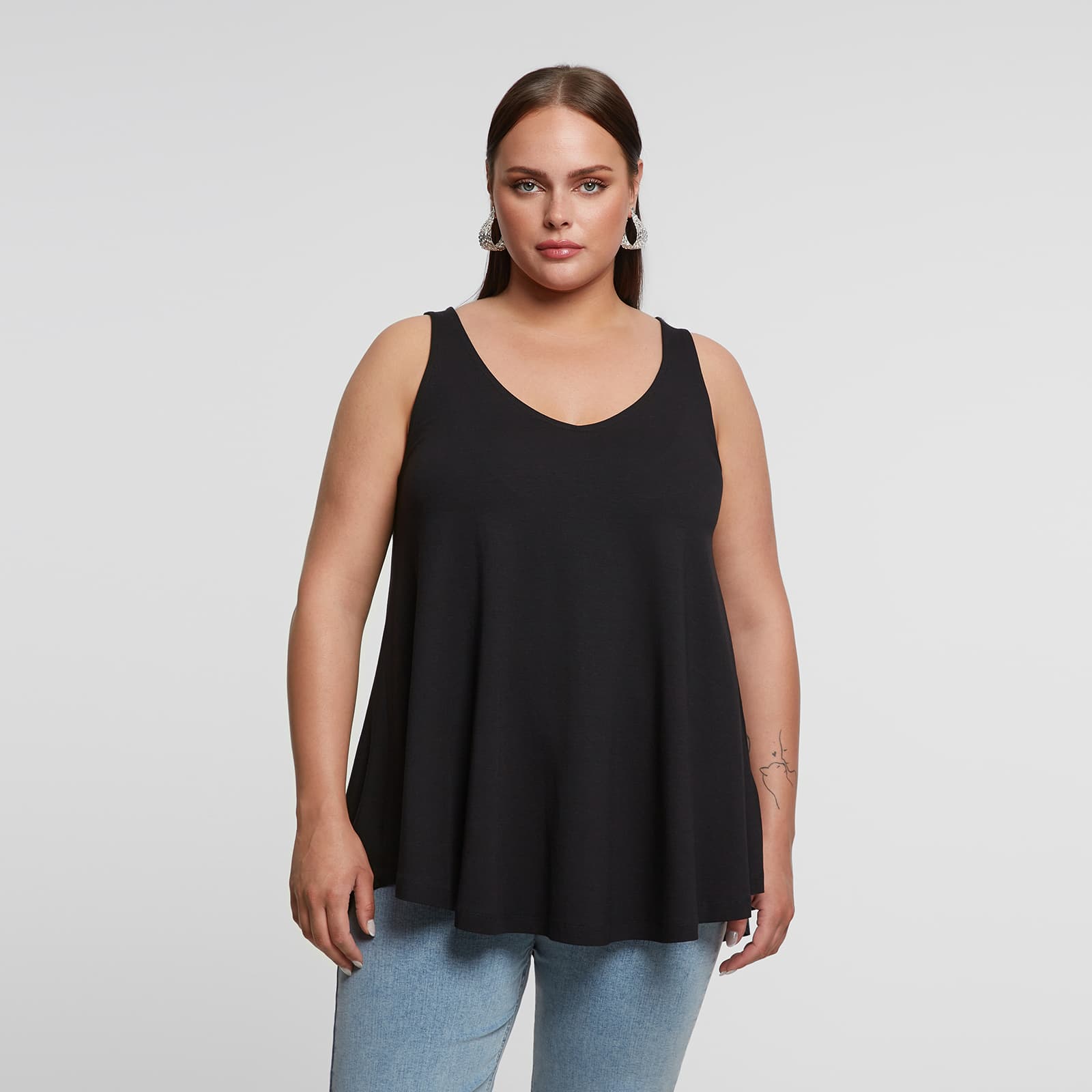 Viscose curve hem V top